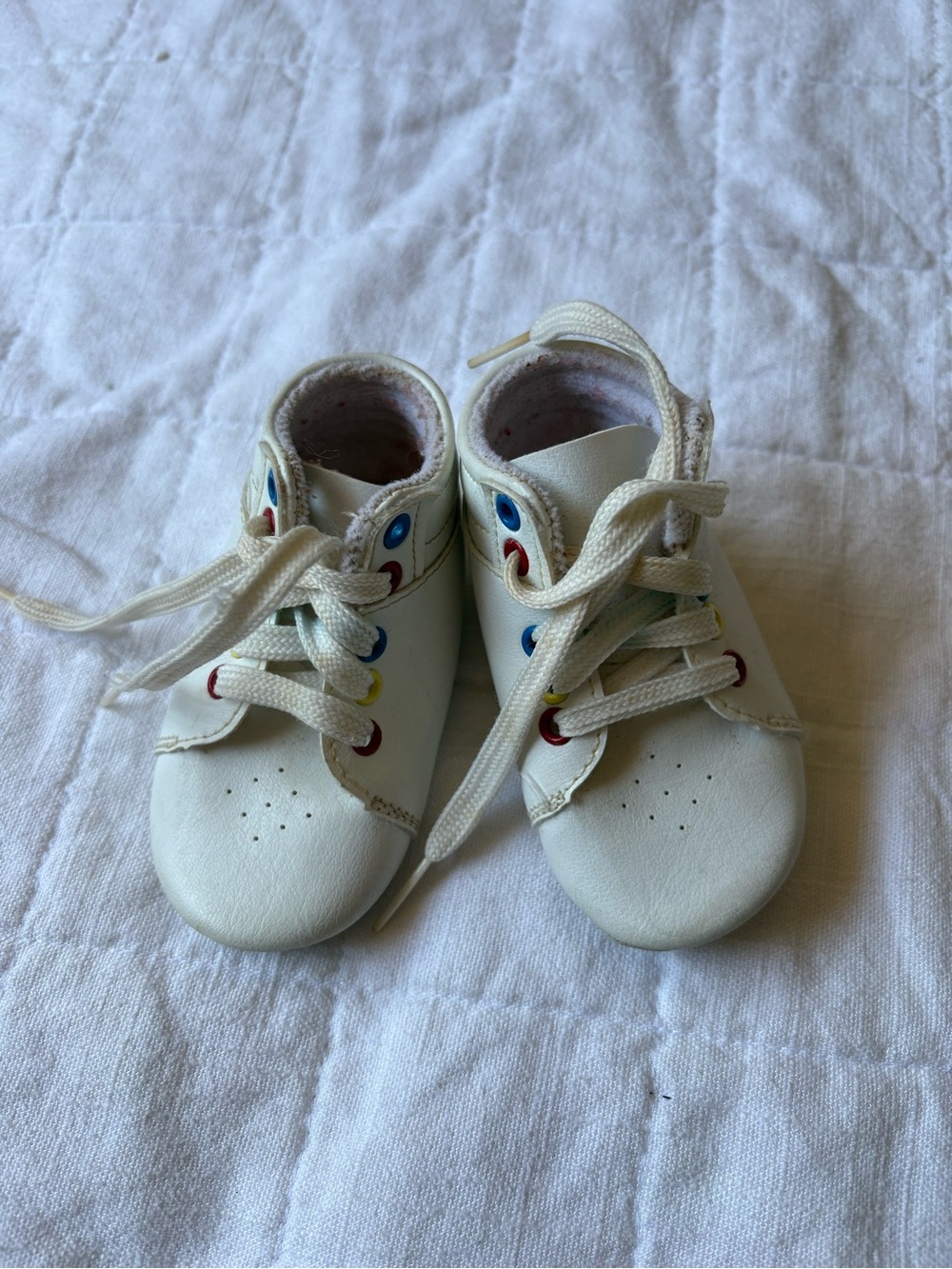 Vintage Wee Kids White Leather Lace-Up Shoes with Multicolor Eyelets Baby 3